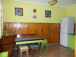 Проживание в семье Rosinka Яремче Четырехместный номер-2